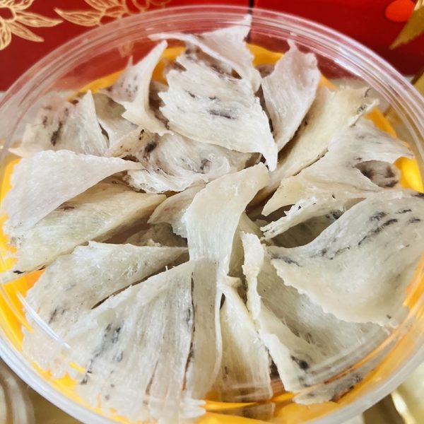 Trang chủ 50 Cận cảnh chân yến thô tại cửa hàng