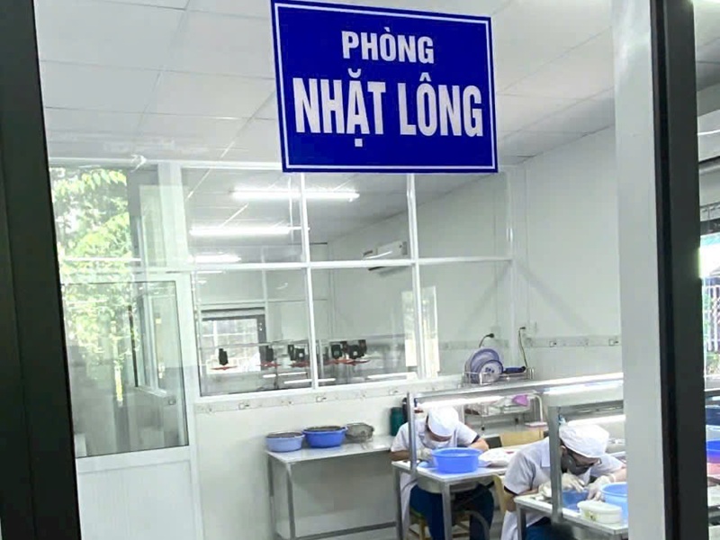 Giới thiệu về Yến Sào Vạn Xuân 6 Phòng nhặt lông yến khép kín đảm bảo tiêu chuẩn