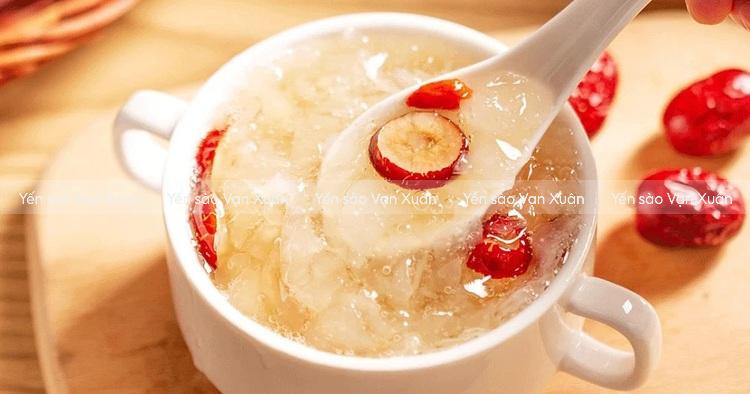 Yến chưng cách thuỷ là cách nấu tiện lợi, dễ làm nhất