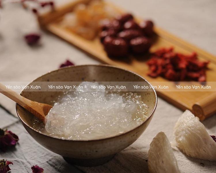 Yến chưng cho người ung thư dạ dày nên tối giản, dễ ăn