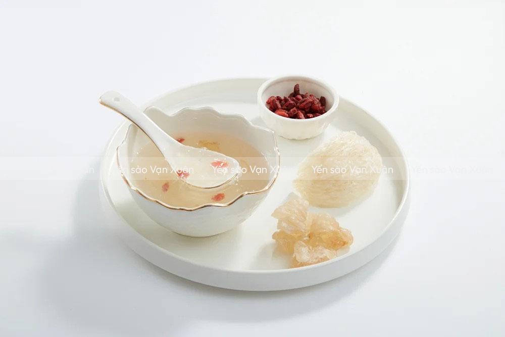 Trẻ em ăn yến có bị dậy thì sớm không? Sự thật cha mẹ cần biết 11 Yến sào giúp trẻ em tăng cường hệ miễn dịch, nâng cao đề kháng