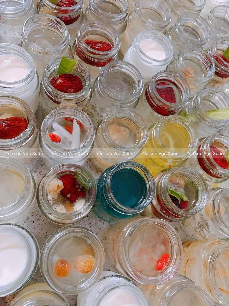 Yến chưng tươi đường phèn táo đỏ hũ 70ml 4 Yến Sào Vạn Xuân chưng nóng nhiều loại yến sào khác nhau tuỳ theo lựa chọn của bạn