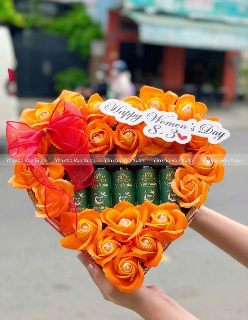 Hộp 6 hũ yến chưng đường phèn Nam Dược 14 Hộp quà yến sào thì yến là "nhân vật chính"