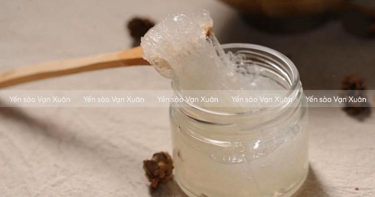 Ung thư máu ăn yến được không? Lợi ích và lưu ý quan trọng 14 Người ung thư máu đang sốt, nhiễm trùng nặng không nên ăn yến sào