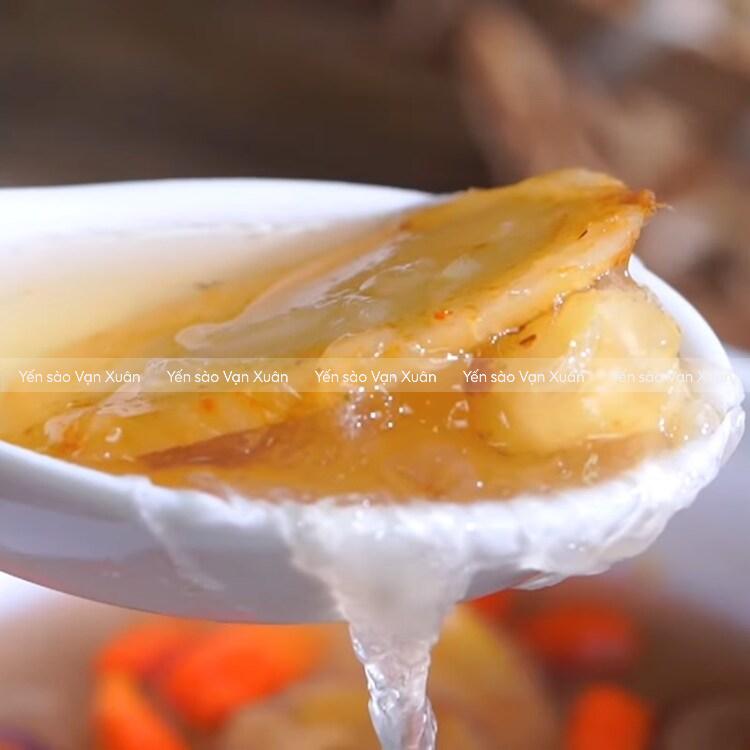 Cách làm yến chưng nhân sâm bổ dưỡng, siêu dễ tại nhà 8 Yến chưng nhân sâm là món ăn đại bổ kết hợp 2 nguyên liệu giá trị cao