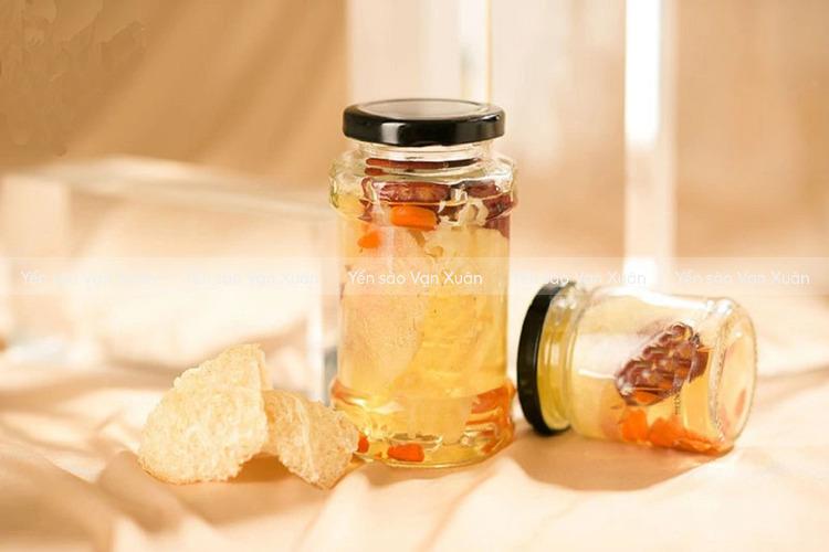Top yến chưng sẵn cho bà bầu được nhiều mẹ lựa chọn 18 Yến chưng sẵn không cần hâm nóng trước khi ăn, nếu muốn ăn nóng chỉ cần