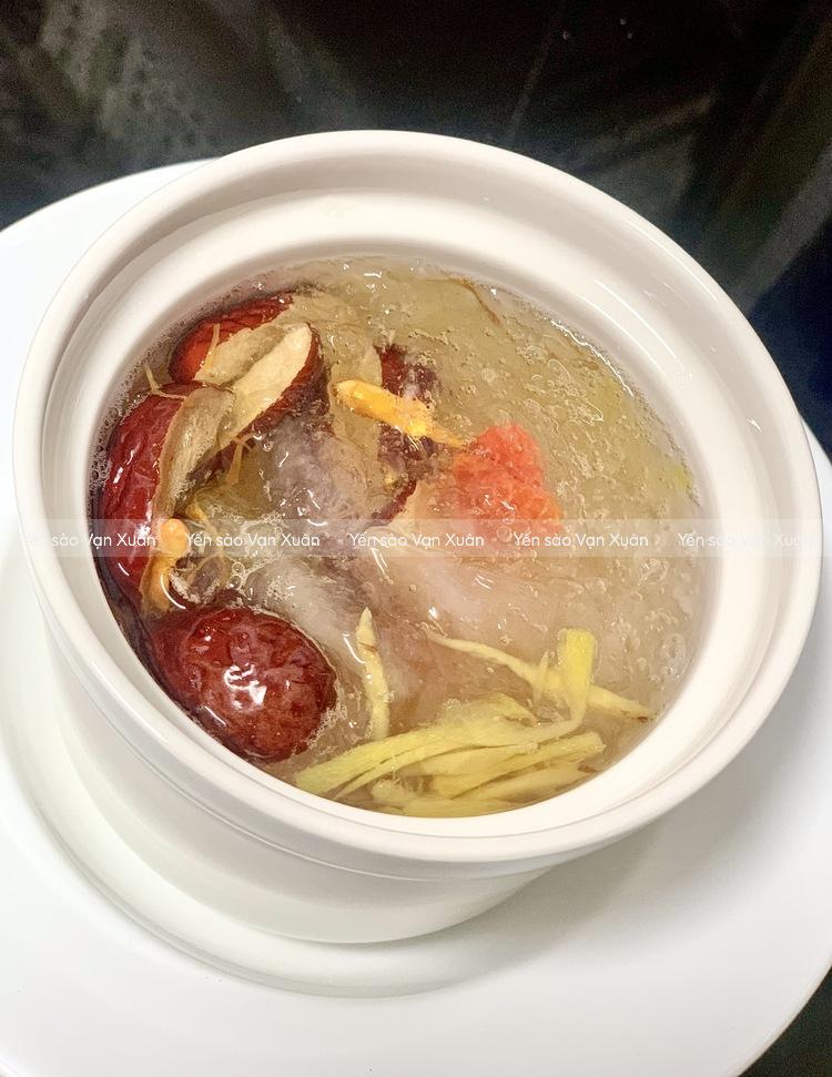 Có nên mua yến chưng sẵn hay tự chưng tại nhà? Nên chọn loại nào? 13 Yến tự chưng tại nhà chủ động nguyên liệu và khẩu vị