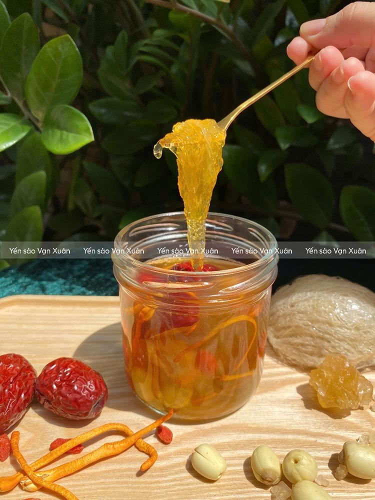Có nên mua yến chưng sẵn hay tự chưng tại nhà? Nên chọn loại nào? 10 Yến chưng sẵn chỉ cần mở nắp và thưởng thức